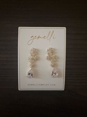 NEW Gemelli Gold Floral Drop Earrings